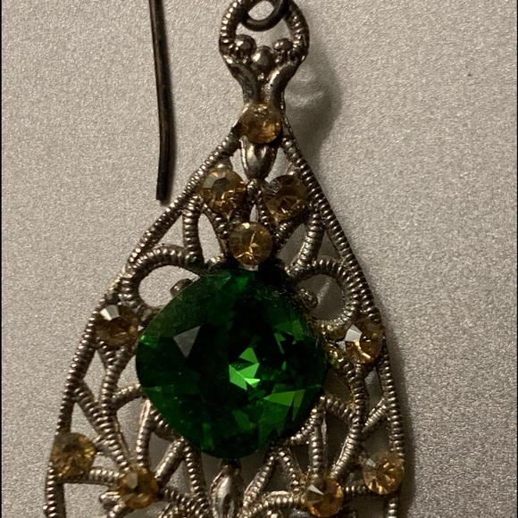 Earrings ( I have 2 identical pair) - Picture 7 of 7